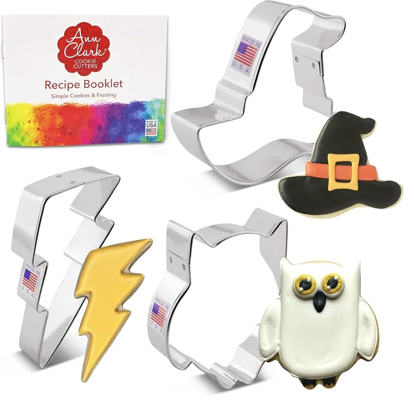 Visita la tienda de Ann Clark Cookie Cutters Ann Clark - Juego de 3 cortadores de galletas de brujería y hechicería (sombrero de bruja, búho lindo, rayo) fabricado en Estados Unidos — Hogar y cocina