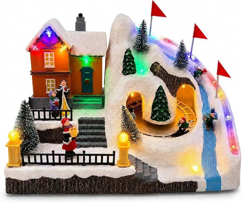 innodept12 Escena animada de casa de pueblo de Navidad con esquiadores, funciona con — Decoracion Navidad