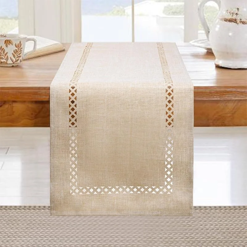 BAZIOE Camino de mesa moderno beige con aspecto de lino, resistente al agua, diseño calado, de, ideal para decoración de fiestas, mesa de comedor, restaurante, fiesta de Navidad. — Hogar y cocina