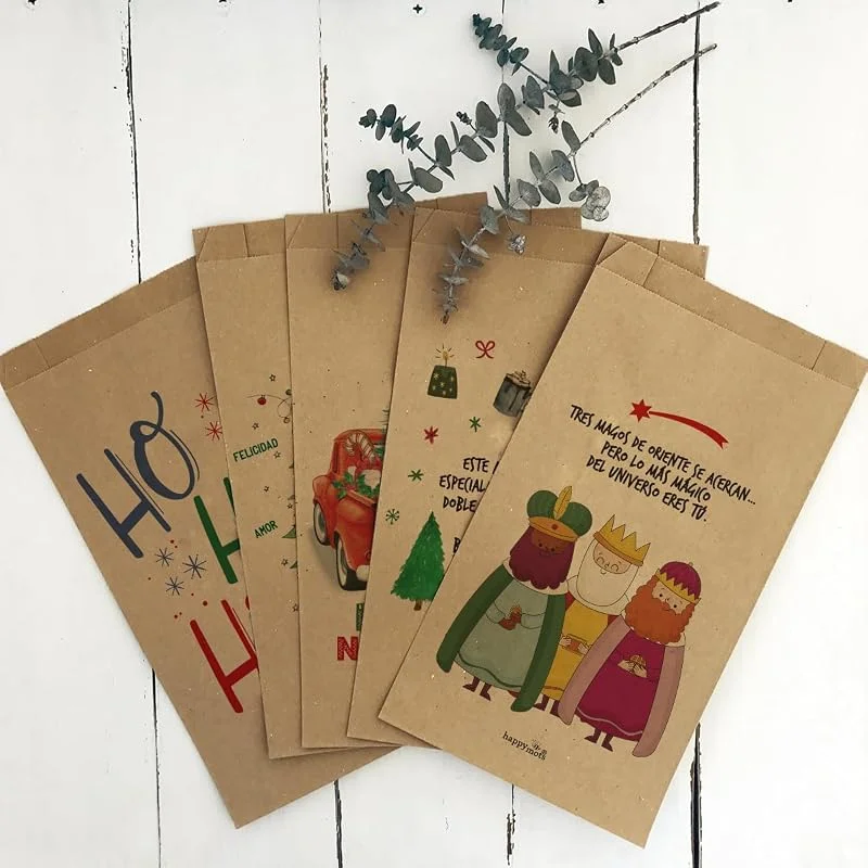 Visita la tienda de HappyMots Happymots Pack 20 Bolsas Regalo Navidad, 10 Bolsas Papel Kraft con fuelle + 10 Sobres papel Kraft, Mensajes Navideños — Envoltorio regalo