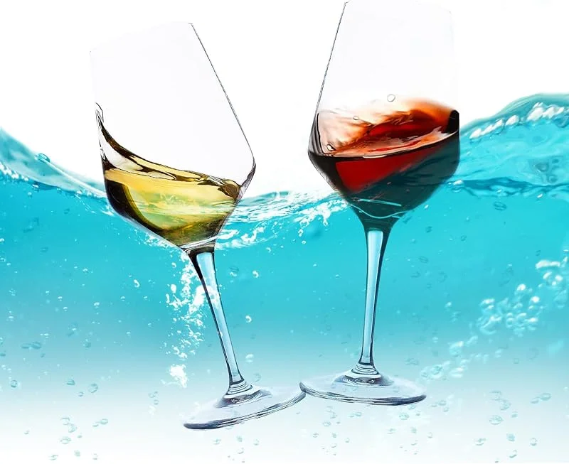 alouweekuky 420ml Copas de Vino Set de 2 Flotantes para Piscina Copas de Vino Tritan Inastillables de Copa Vino Plastico Irrompible Reutilizable Vasos Vino para Picnic — Vino y mesa festiva