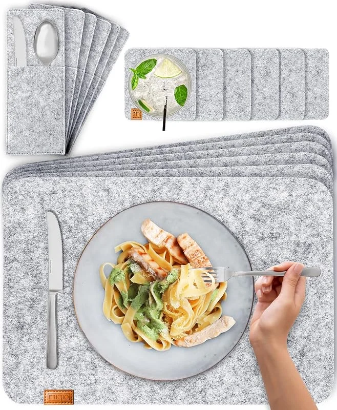 MiqioFormato:Cocina MIQIO Juego de 18 salvamanteles de Fieltro para Mesa, Mantel Individual Lavable, 6 manteles Individuales, Posavasos de Cristal, Bolsillos para Cubiertos, Color Gris Claro, Posavasos de Fieltro — Hogar y cocina