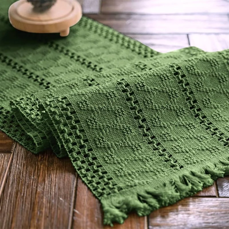 Weldomcor Camino de mesa de Navidad, bohemio, verde oliva, con borlas, tejido a mano, de algodón, macramé, rústico, decoración de mesa para cocina, sala de estar, comedor, 30 x 120 cm — Hogar y cocina
