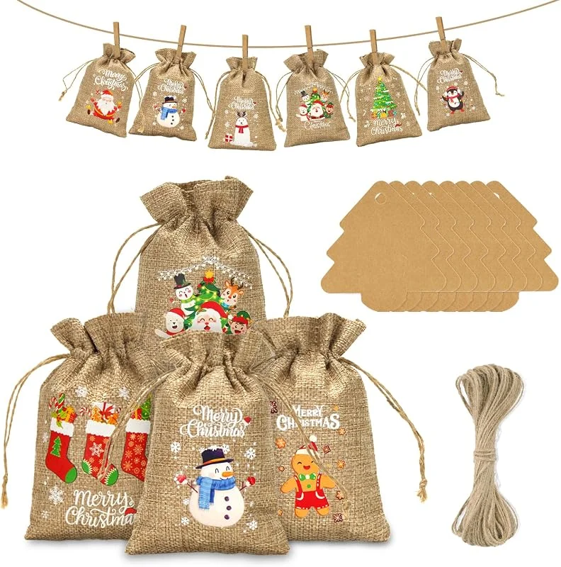 Visita la tienda de jijAcraft jijAcraft Calendario de Adviento para rellenar, sacos de yute: 13x18CM grandes, sacos de yute navideños para niños, 24 unidades de bolsas de regalo navideñas con colgantes de abeto y cuerda de yute — Adviento y mesa